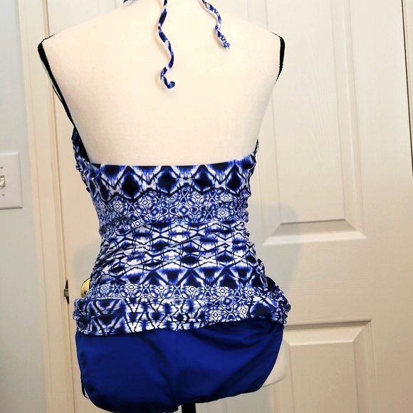 La Blanca Tankini. No tags. Size 12. Good used condition. - Picture 3 of 4